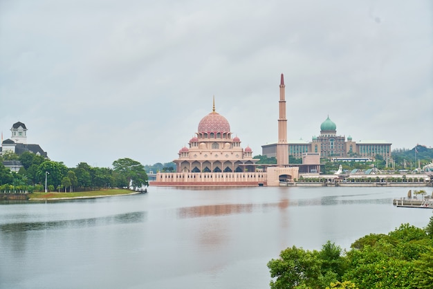 Geometric Landscape of Landmark Islam Putrajaya – Free Download