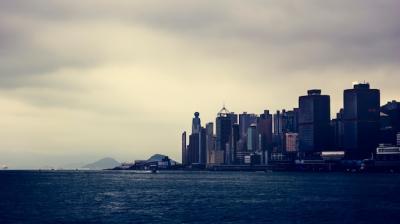 Scenic Cityscape View of Downtown River Development – Free Stock Photo for Download