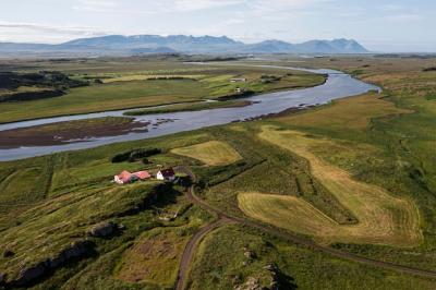 Iceland Landscape of Beautiful Plains – Free Stock Photo for Download