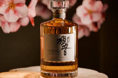 I Will Create Stunning 3D Product and Perfume Animations