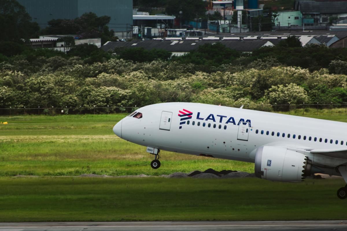 ¿Cómo llamar a Latam desde Costa Rica?