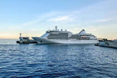 ConTact~US>>How do I talk to Royal Caribbean Customer Service?