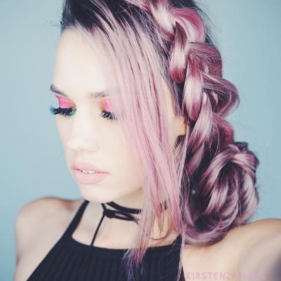 How to Create a Messy Bun in VSCO Style