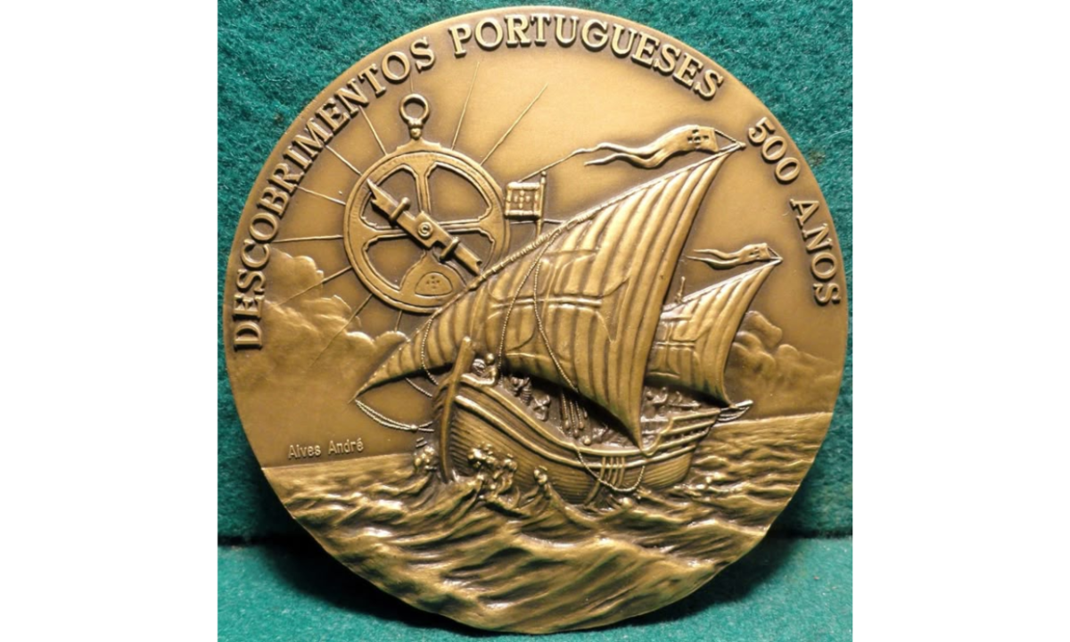 I will provide high quality 3D coin, bas relief CNC medallion, STL model for engraving 3D model