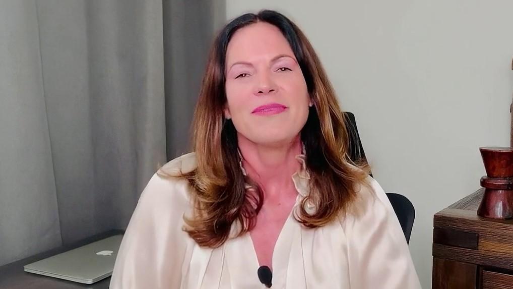 I will be your natural senior female spokesperson UGC testimonial video product review