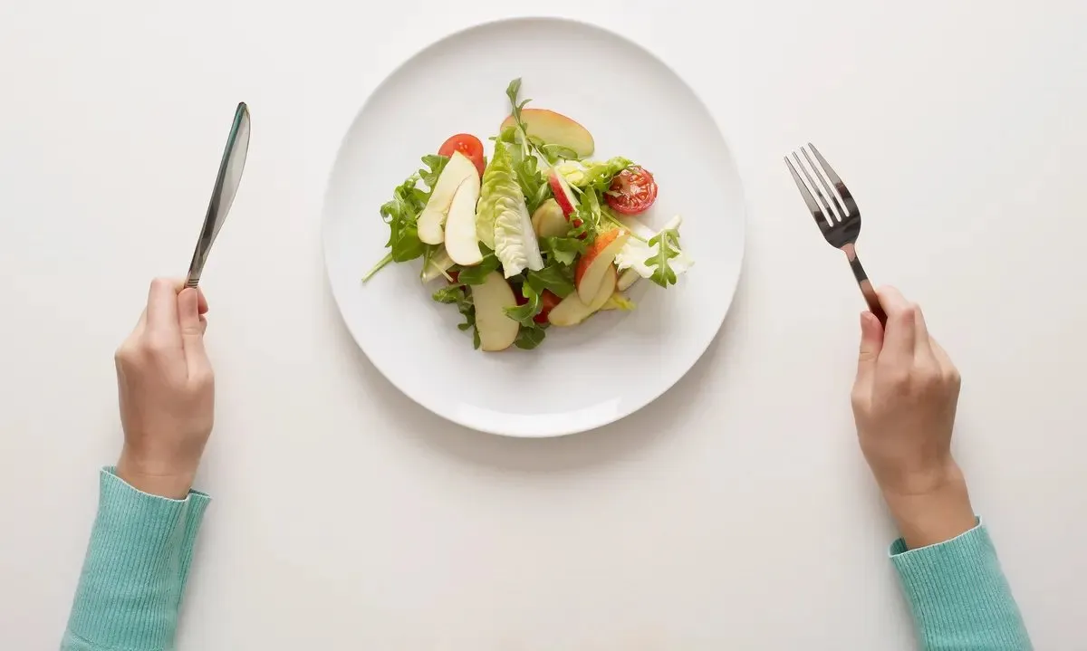 Mastering the Art of Using a Fork and Knife Correctly While Eating