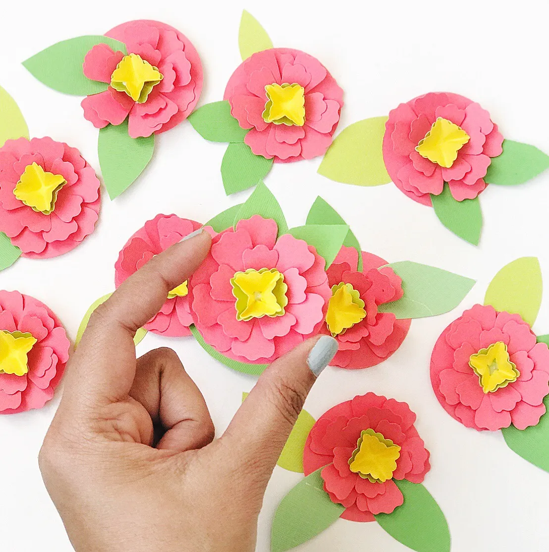 How to Create Adorable Small Paper Flowers with This Fun Craft Tutorial