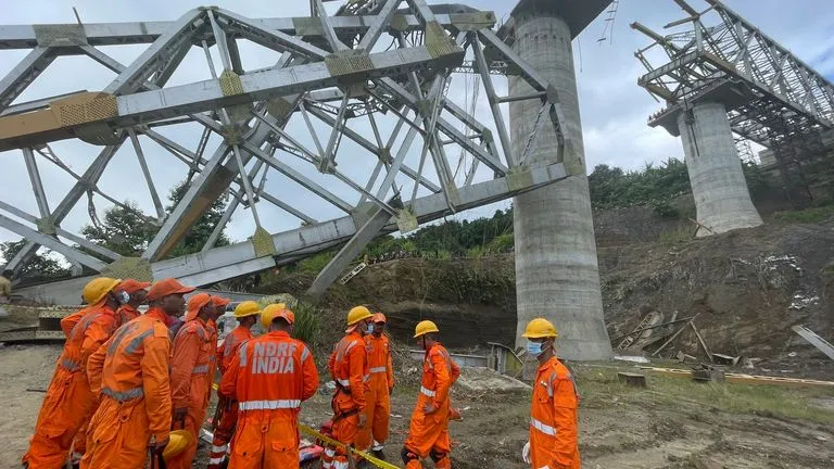 Key Engineering Insights on Bridge Collapses Shared on Dailymotion