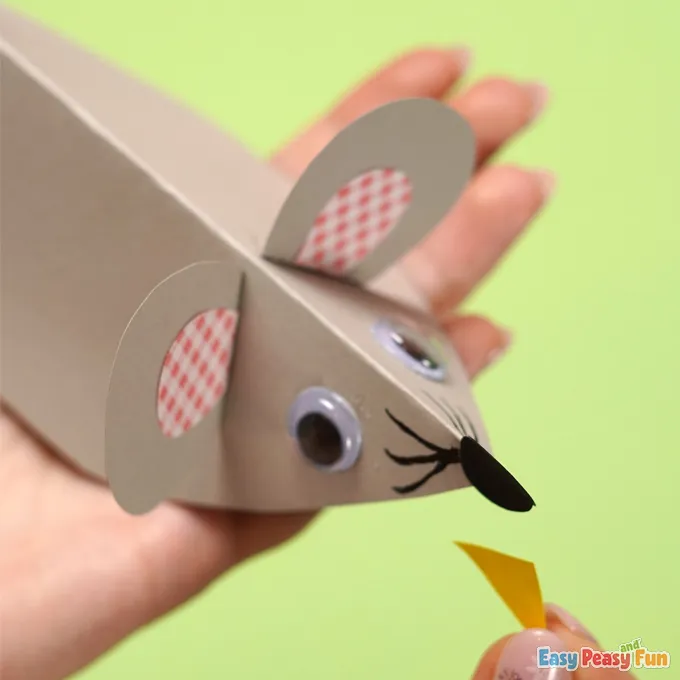 Crafting a Paper Mouse: A Fun Tutorial