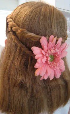 Master the Art of Twisting Hair at the Front for a Quick Stylish Look