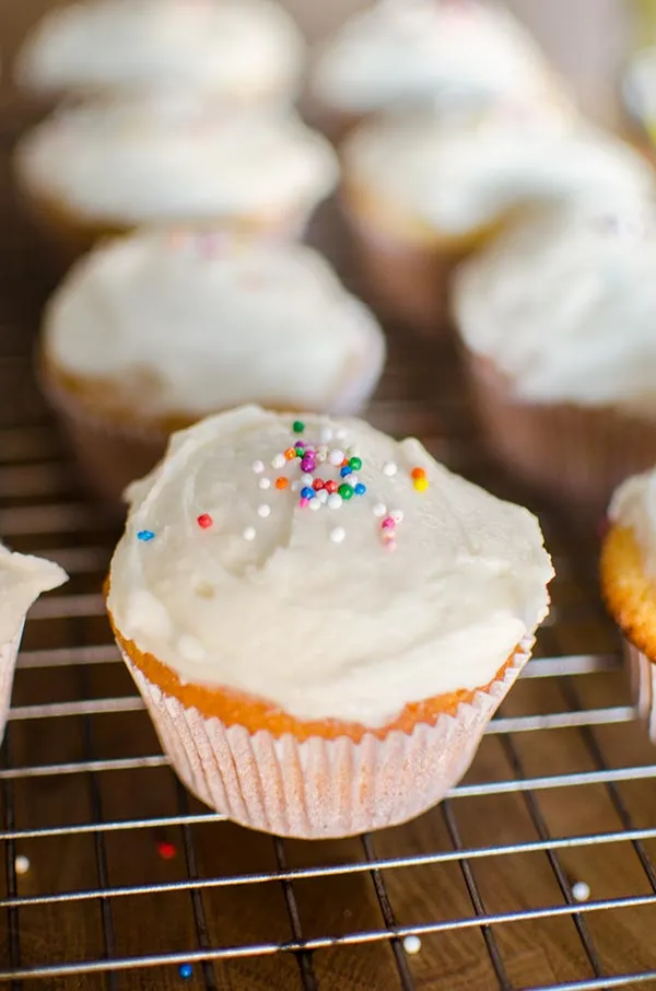 The easiest homemade cupcakes in the world  Living Lou