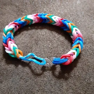 How to Make a Fishtail Rubber Band Bracelet  9 Steps  Instructables