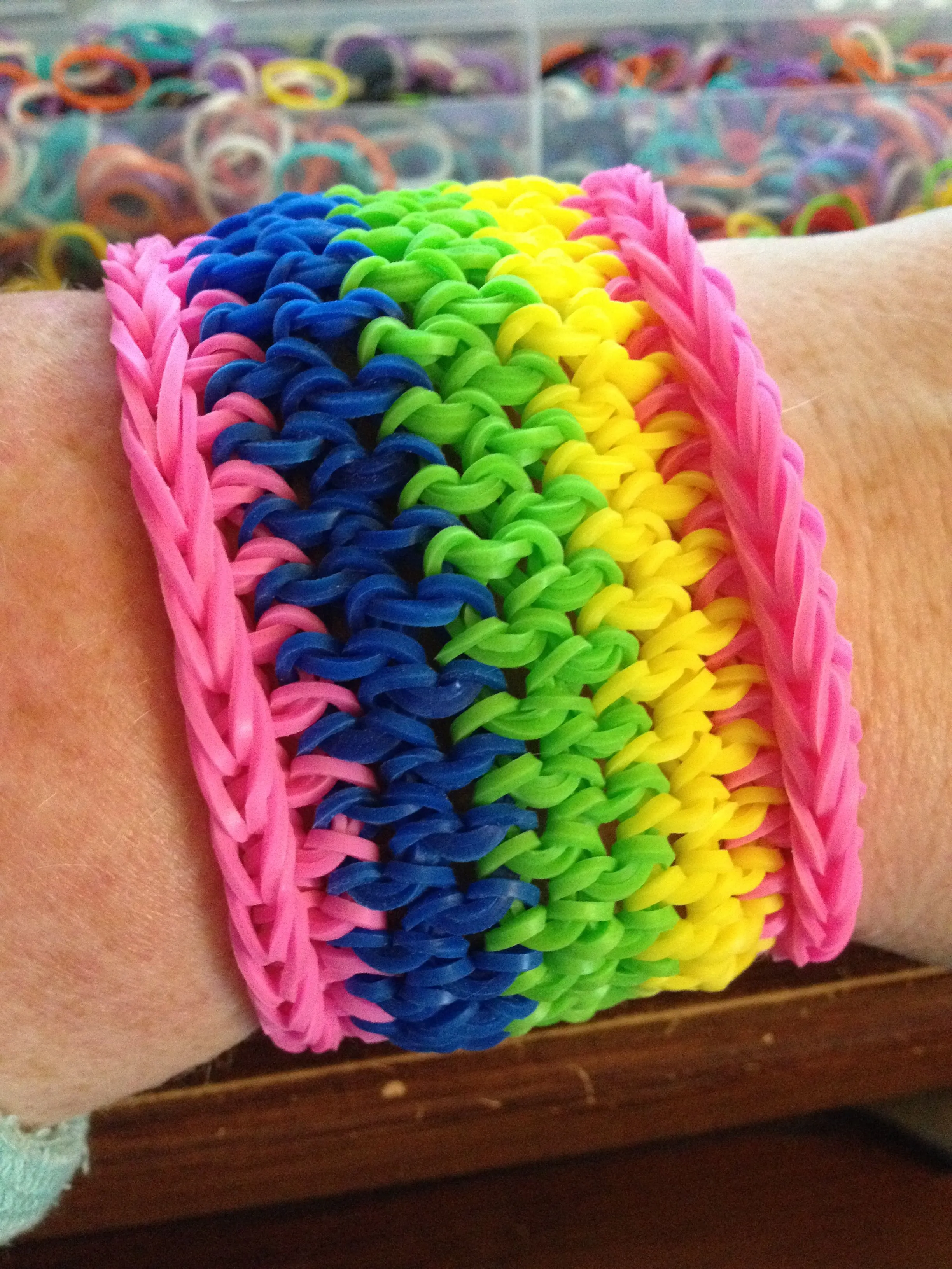 Pin by Sueboos Designs on Rainbow loom fun  Rainbow loom patterns 