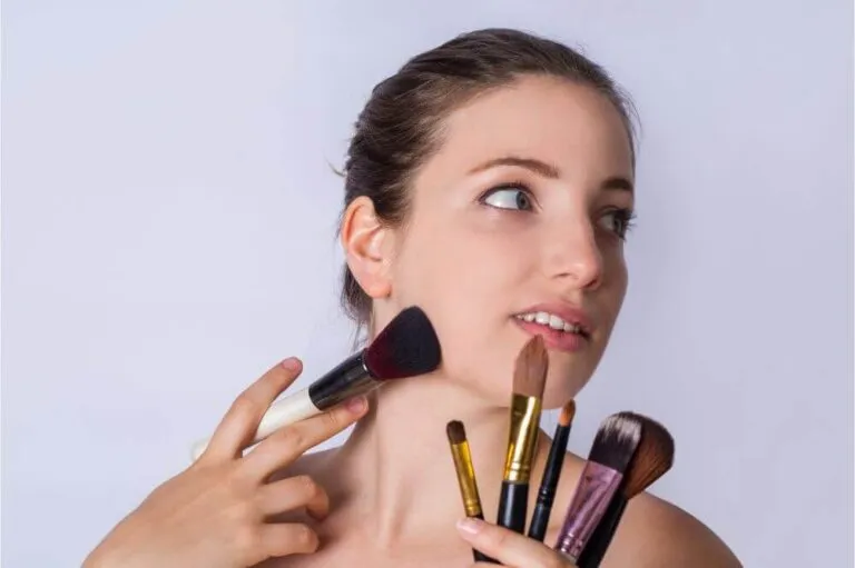 How to Apply Liquid Foundation With a Brush  Foundation Advice