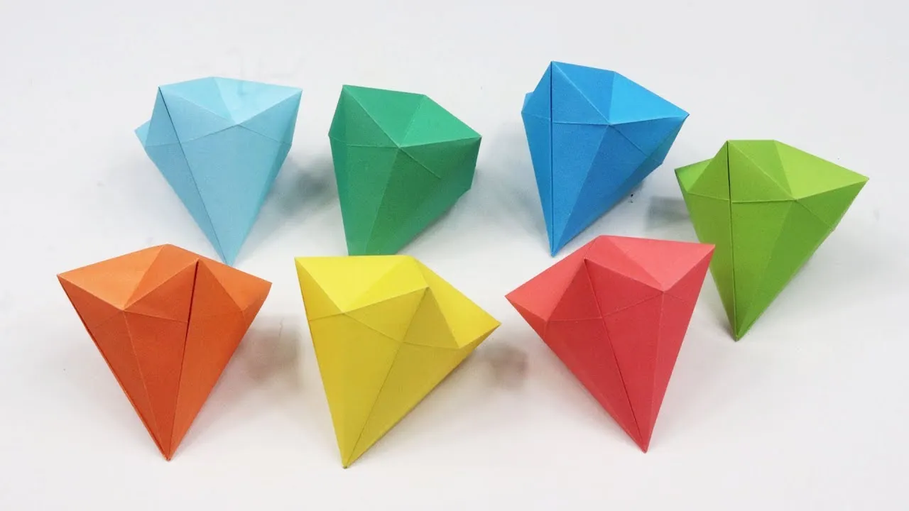 Simple Craft Tutorial to Make a Paper Diamond