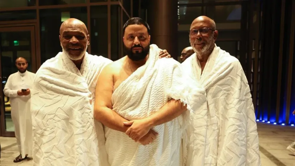 Viral After Shah Rukh Khan DJ Khaled and Mike Tyson perform Umrah in 