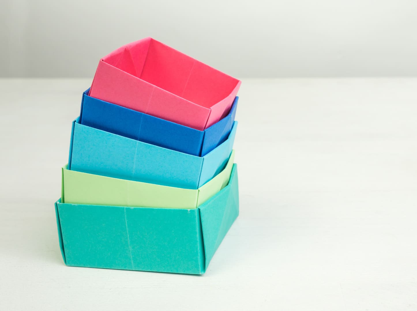 Simple Crafting Guide to Making a Paper Box