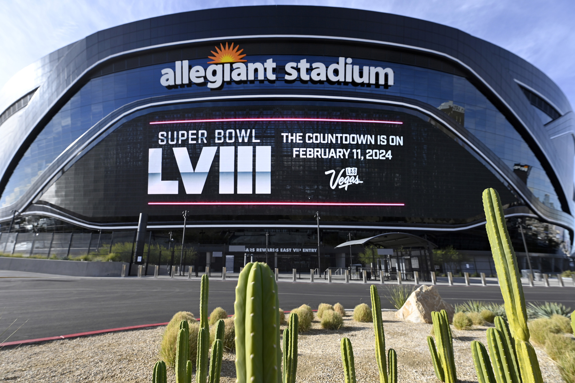 Super Bowl Tickets Chiefs49ers Game in Las Vegas Set Record at 9800 