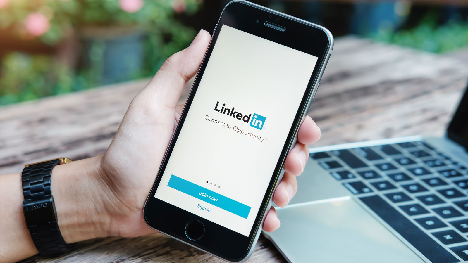 How to Download Your LinkedIn Connections for Offline Use