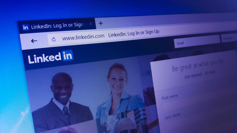 How to Add a New Experience on LinkedIn