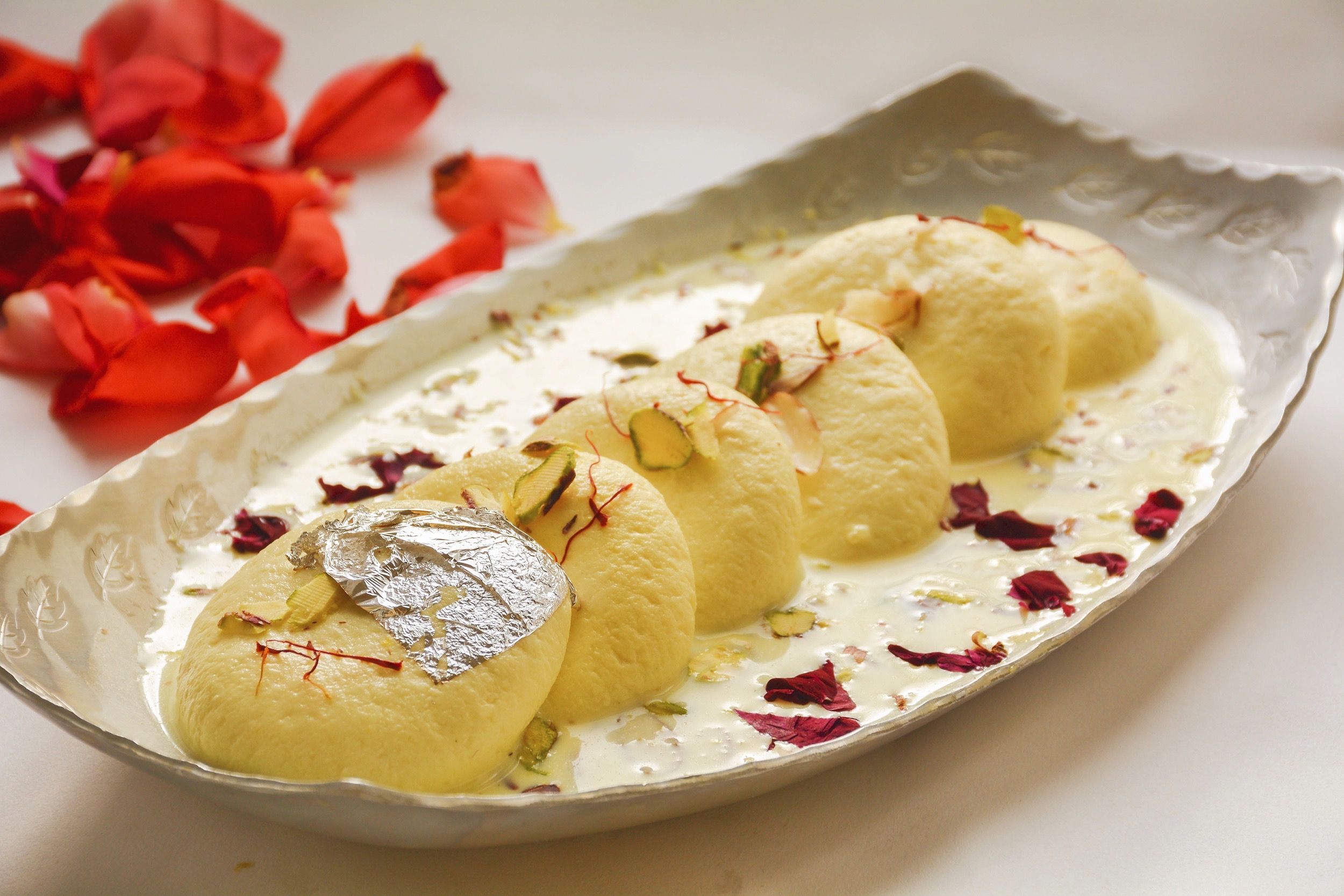 How to Make Rasmalai with Milk Powder for a Delicious Dessert