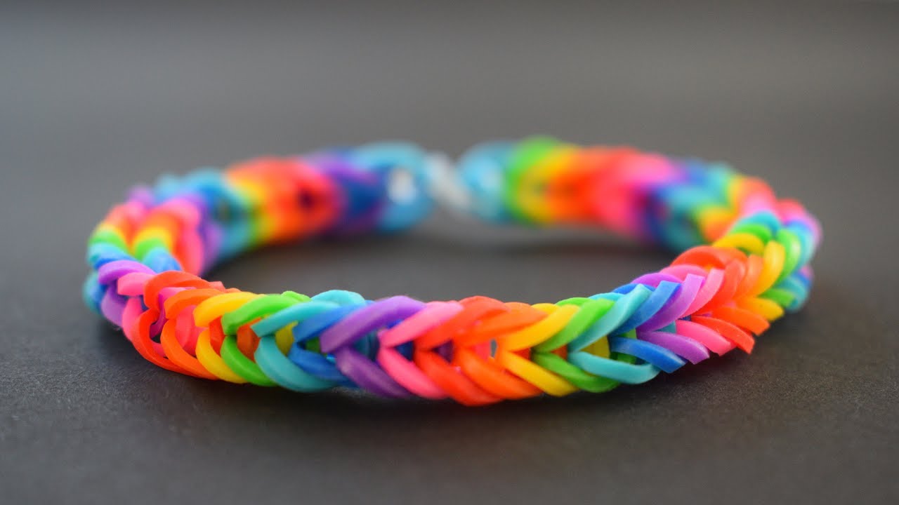 How to Make Bracelets with a Loom for Easy Crafting