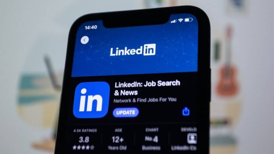 Maximizing Clarity in LinkedIn Job Descriptions Through Bullet Points