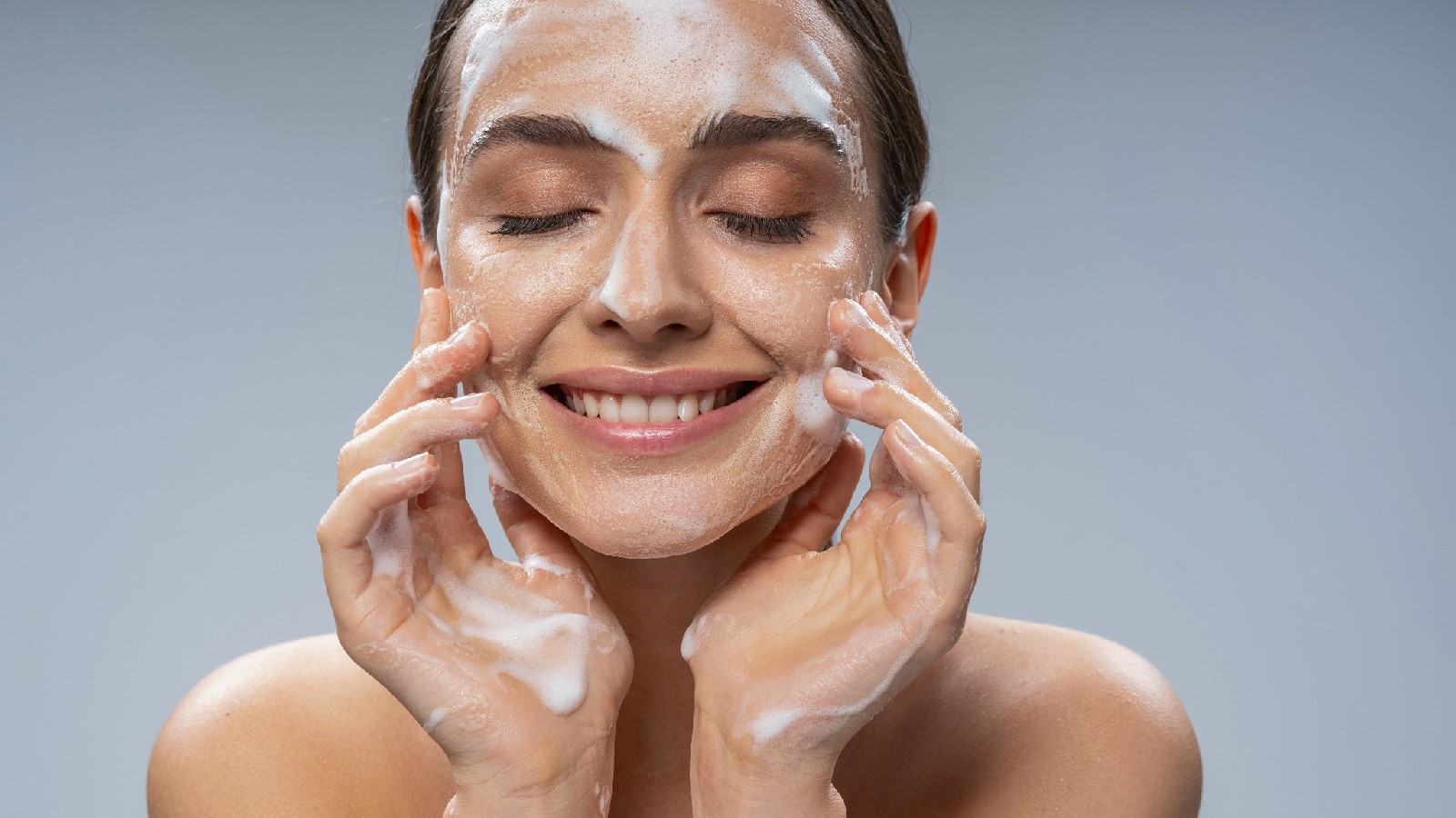 How to Clean Your Face at Home with Best Skincare Practices Featured on Dailymotion