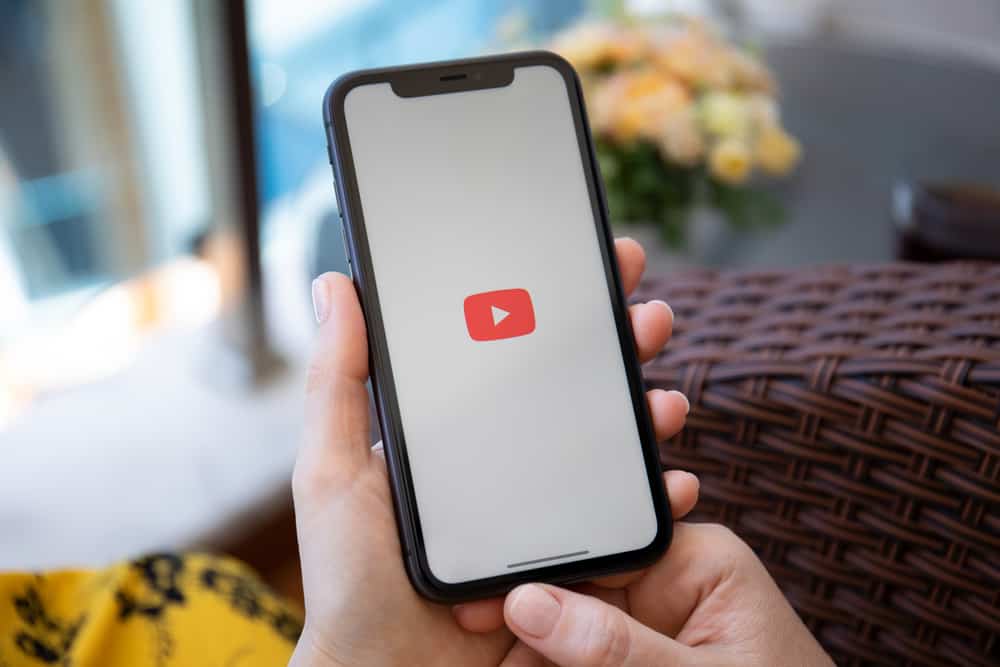 Easy Ways to Save YouTube Videos to Your Camera Roll