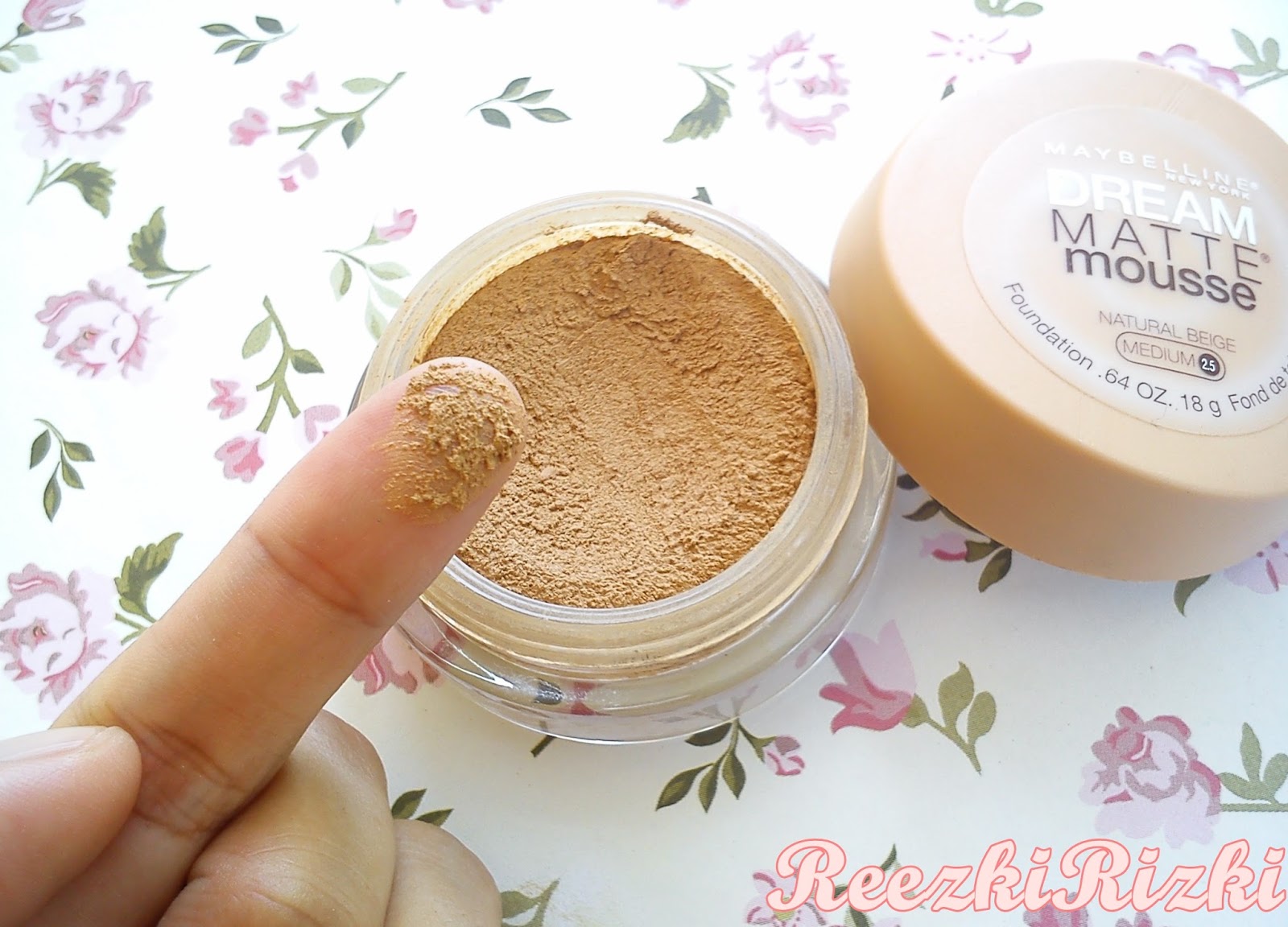 Flawless Application of Maybelline Dream Matte Mousse Foundation