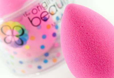 Mastering the Art of Applying Liquid Foundation with a Beauty Blender