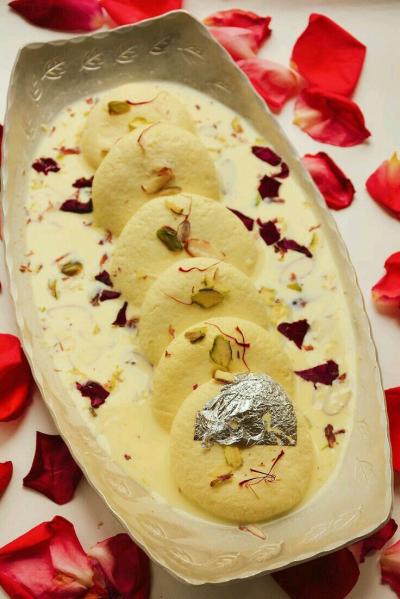 How to Make Rasmalai with Milk Powder for a Delicious Dessert