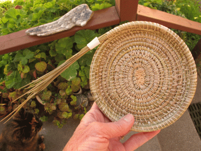 How to Make a Basket at Home with This Simple Crafting Guide