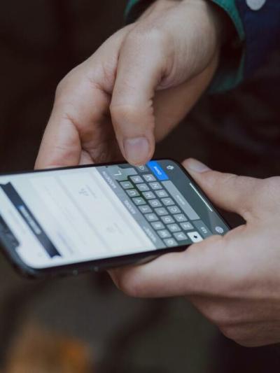 How to Copy an Image Link on iPhone