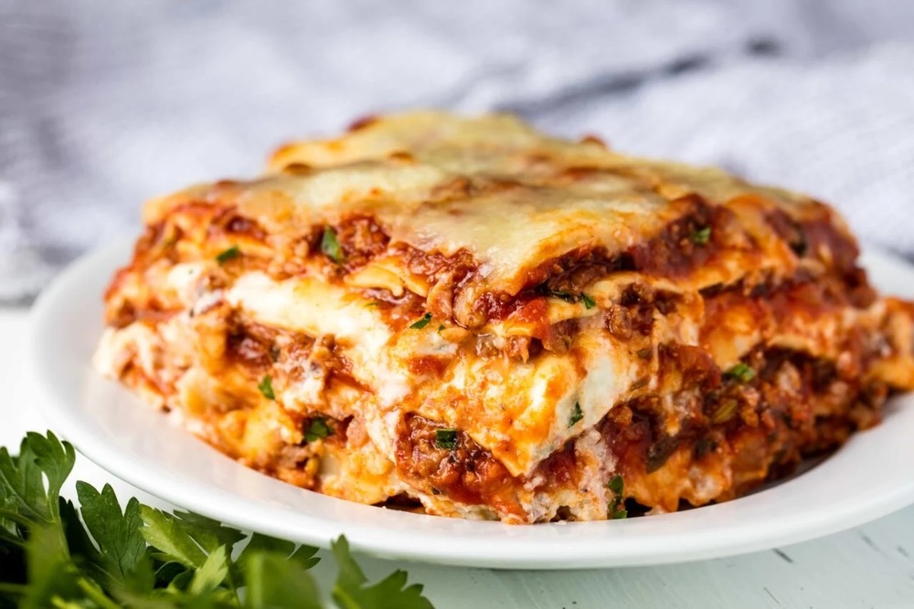 What Goes With Lasagna  7 Most Delicious Side Dishes to Serve with 