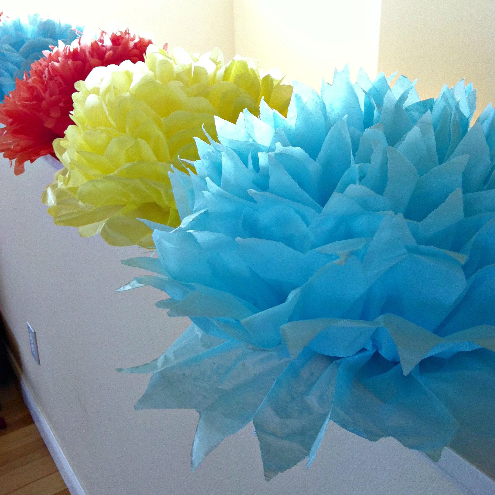 Tutorial How To Make DIY Giant Tissue Paper Flowers  Paper flowers 