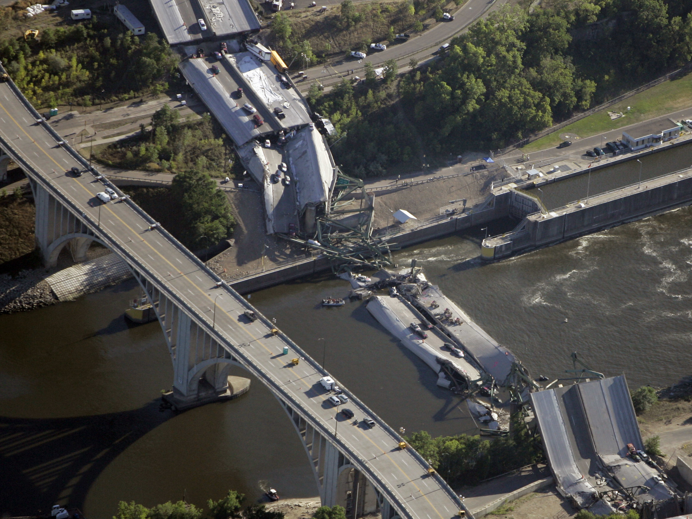 Key Engineering Insights on Bridge Collapse Shared on Dailymotion