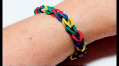 Creating Rubber Band Bracelets Without a Loom