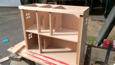 How to Create a Dollhouse with This Simple Craft Tutorial