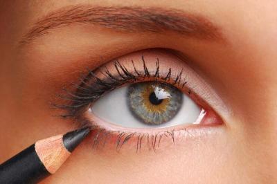 Master the Art of Applying Kajal to Your Eyes with Video Tutorials on Dailymotion