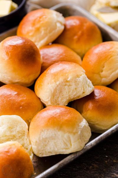 How to Make Rolls at Home with an Easy Recipe Tutorial