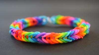 Easy Tutorials for Making Loom Bands with a Fork