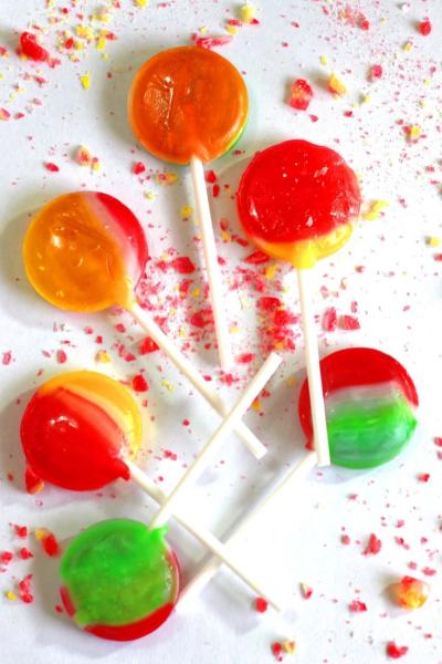 How to Make Lollipops at Home