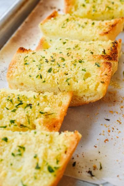 Simple and Delicious Garlic Bread Recipe