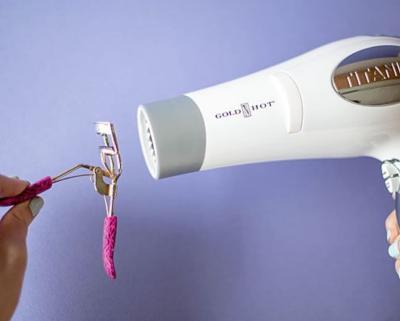 Mastering the Eyelash Curler for Stunning Lashes in Minutes