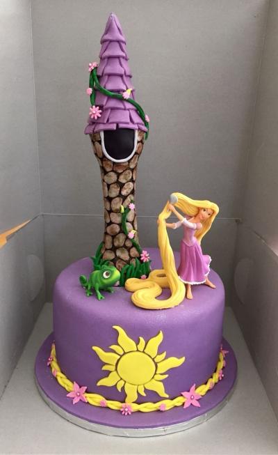 Creative Cake Decorating for a Rapunzel Cake