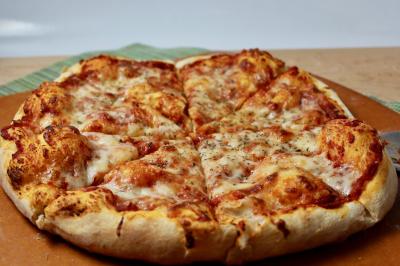 How to Make Simple Pizza at Home