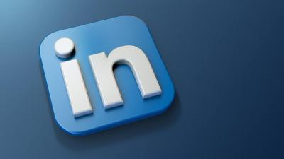 How to Retrieve Emails from LinkedIn Without Violating Policies