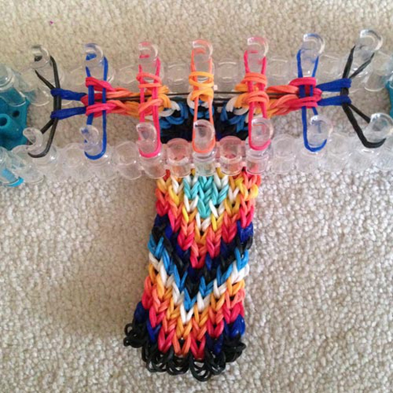 How to Make a Bracelet Out of Rainbow Loom  Anderson Bassiderae