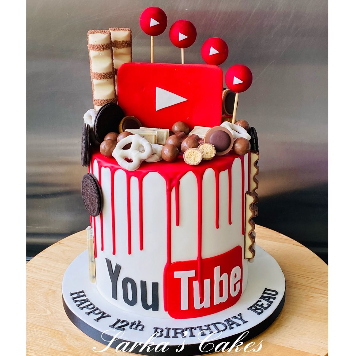 YouTube Cake by Sarkascakes for a Fun Celebration